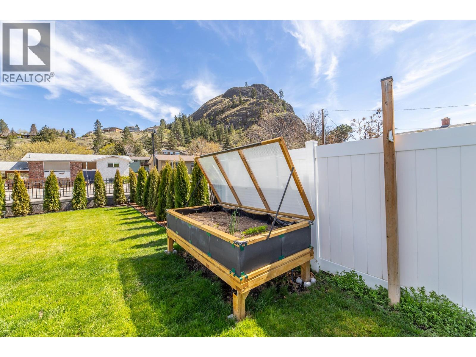 10105 Prairie Valley Road, Summerland