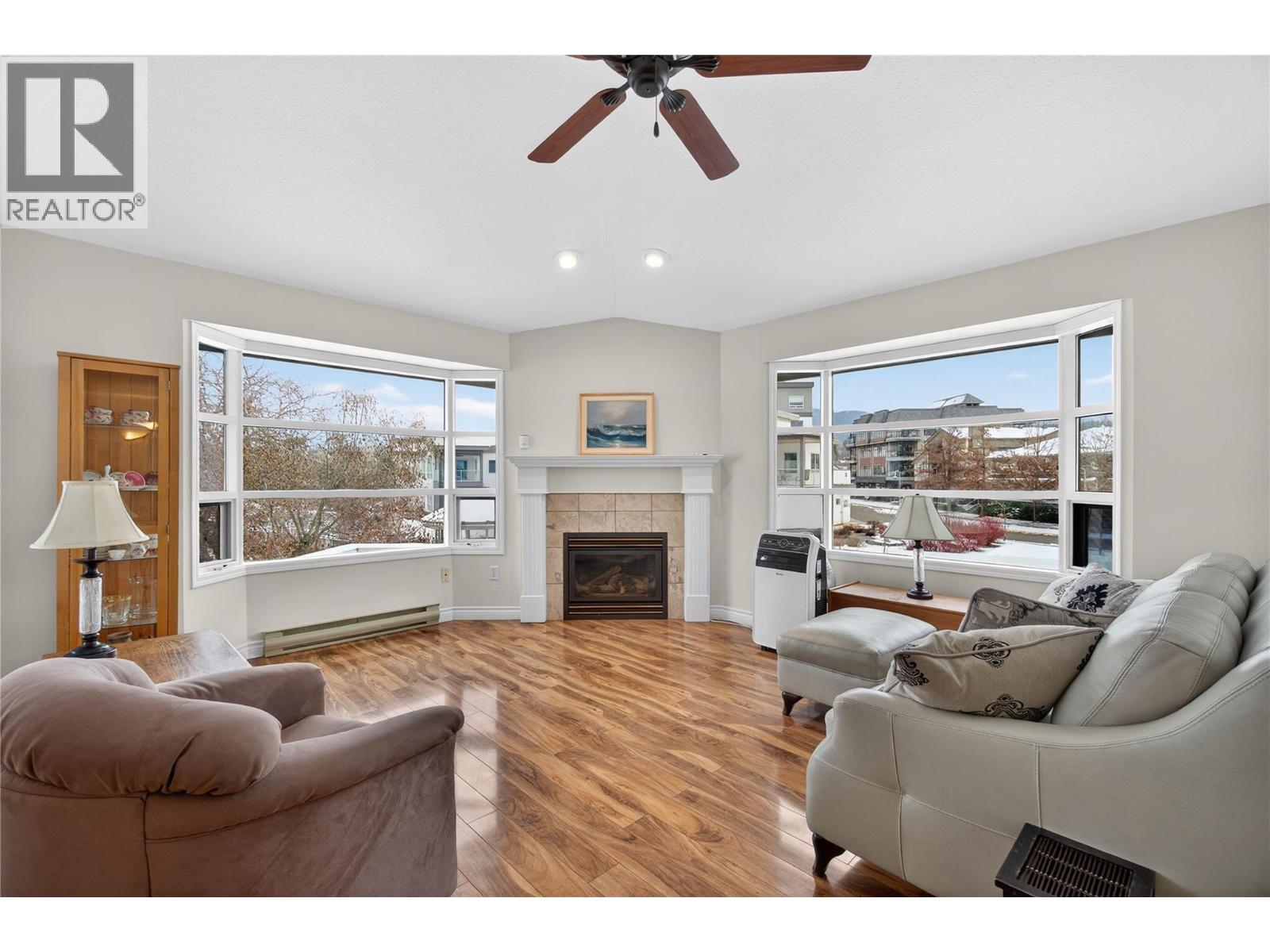 8 111 Harbourfront Drive Northwest, Salmon Arm