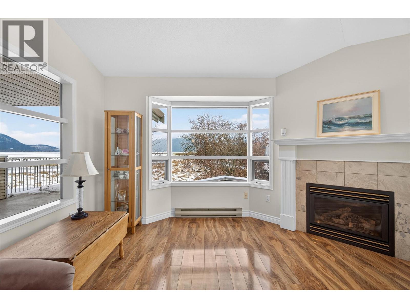 8 111 Harbourfront Drive Northwest, Salmon Arm