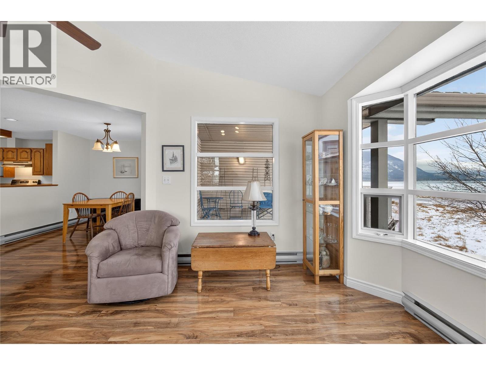 8 111 Harbourfront Drive Northwest, Salmon Arm