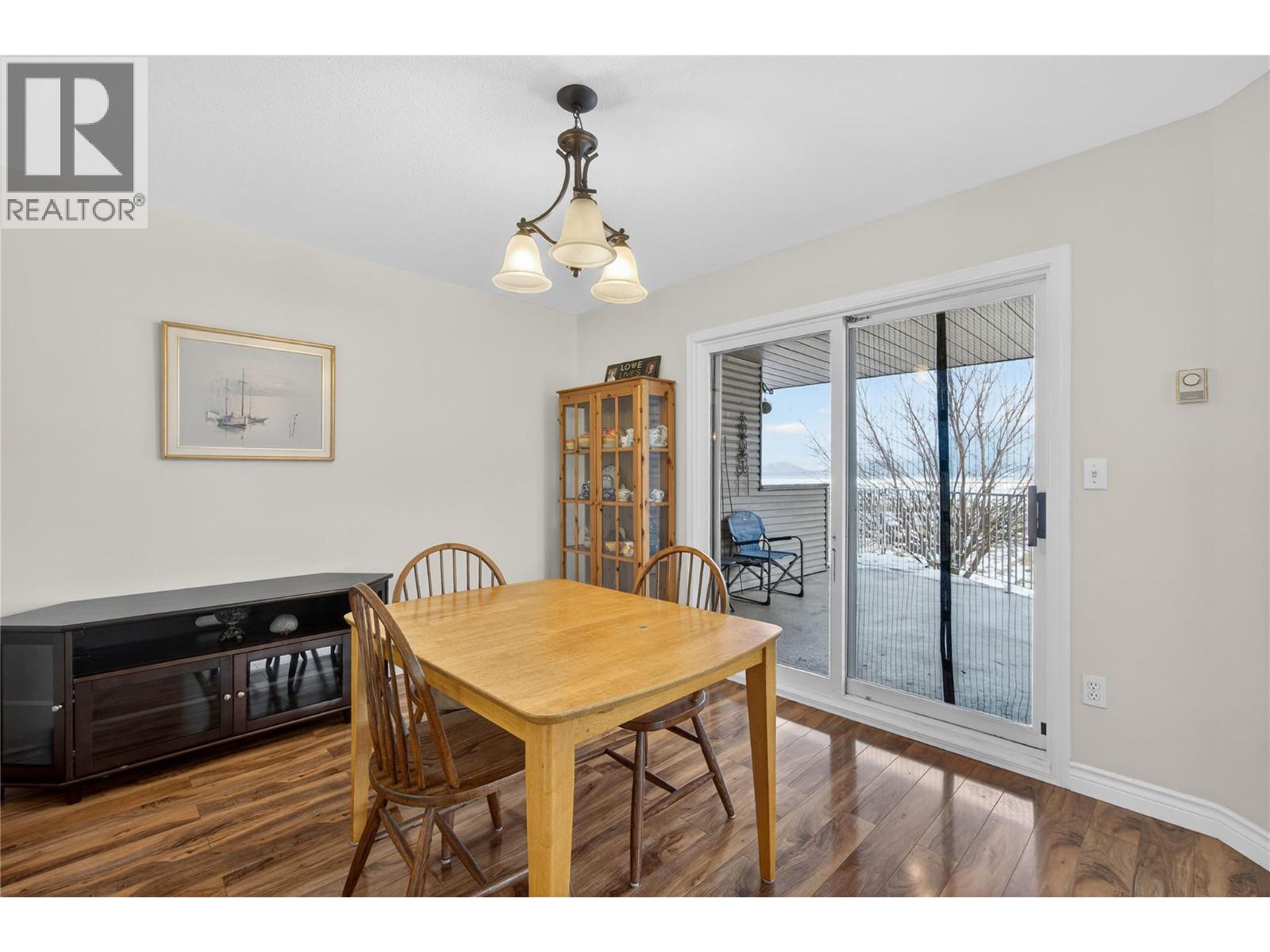 8 111 Harbourfront Drive Northwest, Salmon Arm