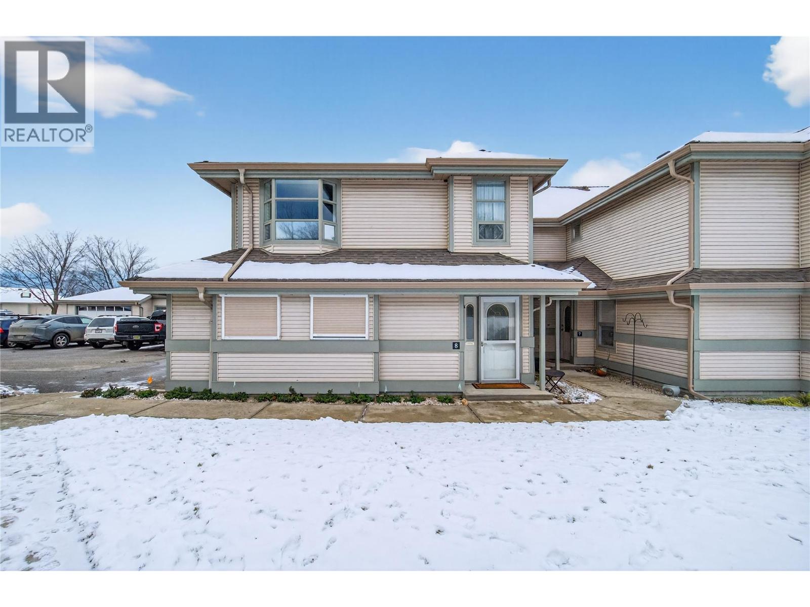 8 111 Harbourfront Drive Northwest, Salmon Arm