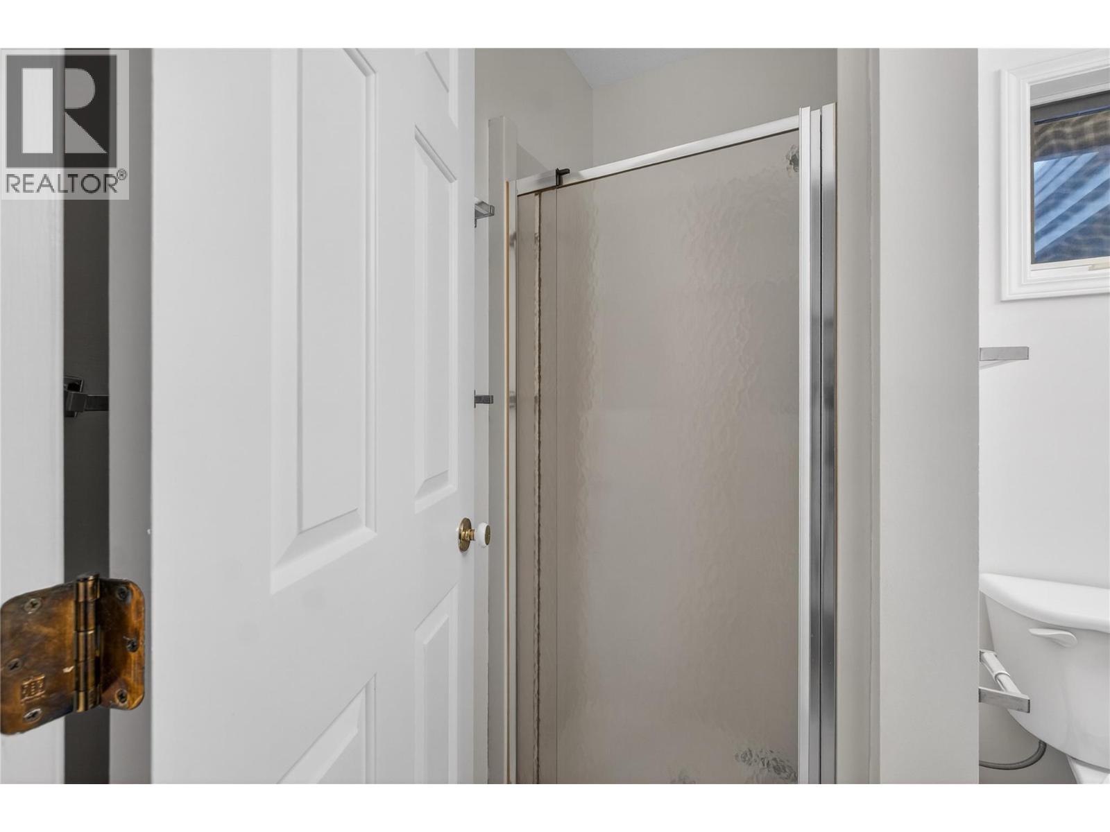 8 111 Harbourfront Drive Northwest, Salmon Arm