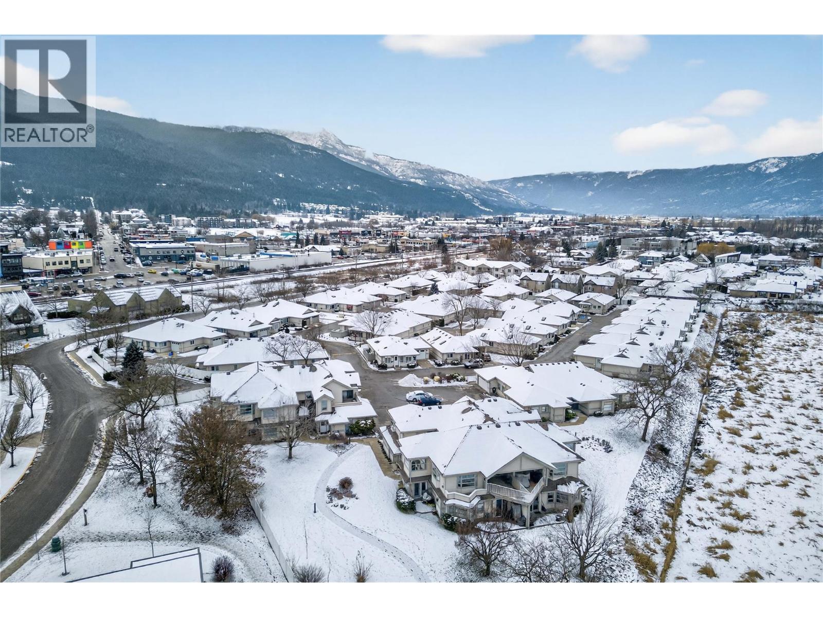 8 111 Harbourfront Drive Northwest, Salmon Arm