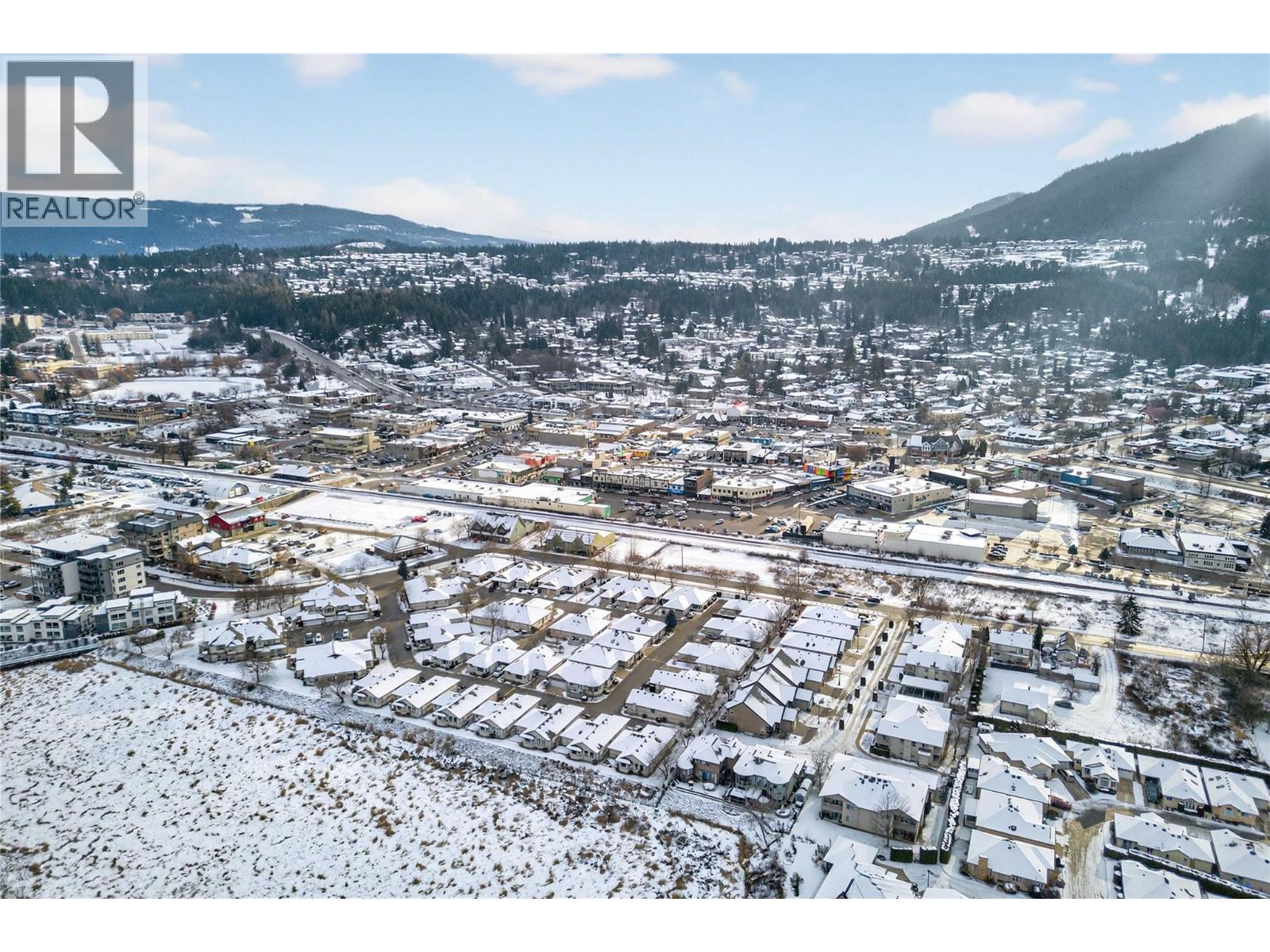 8 111 Harbourfront Drive Northwest, Salmon Arm