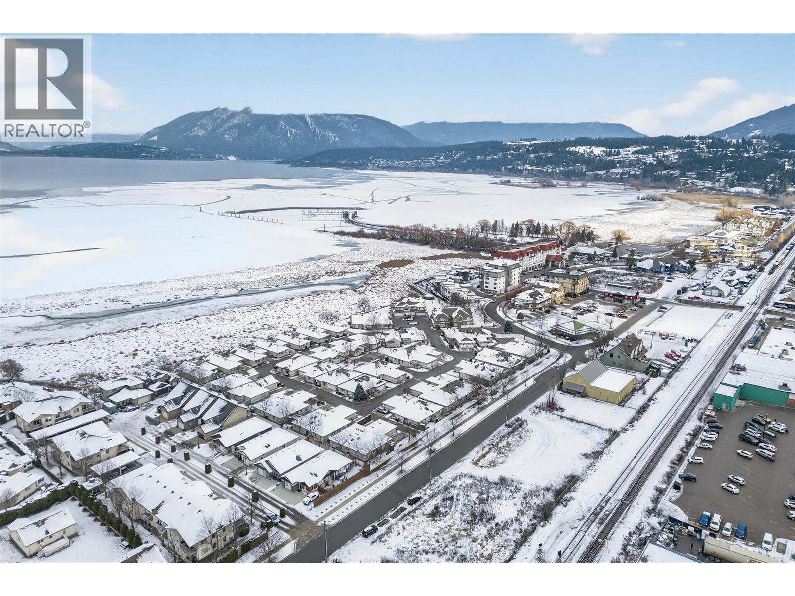 8 111 Harbourfront Drive Northwest, Salmon Arm