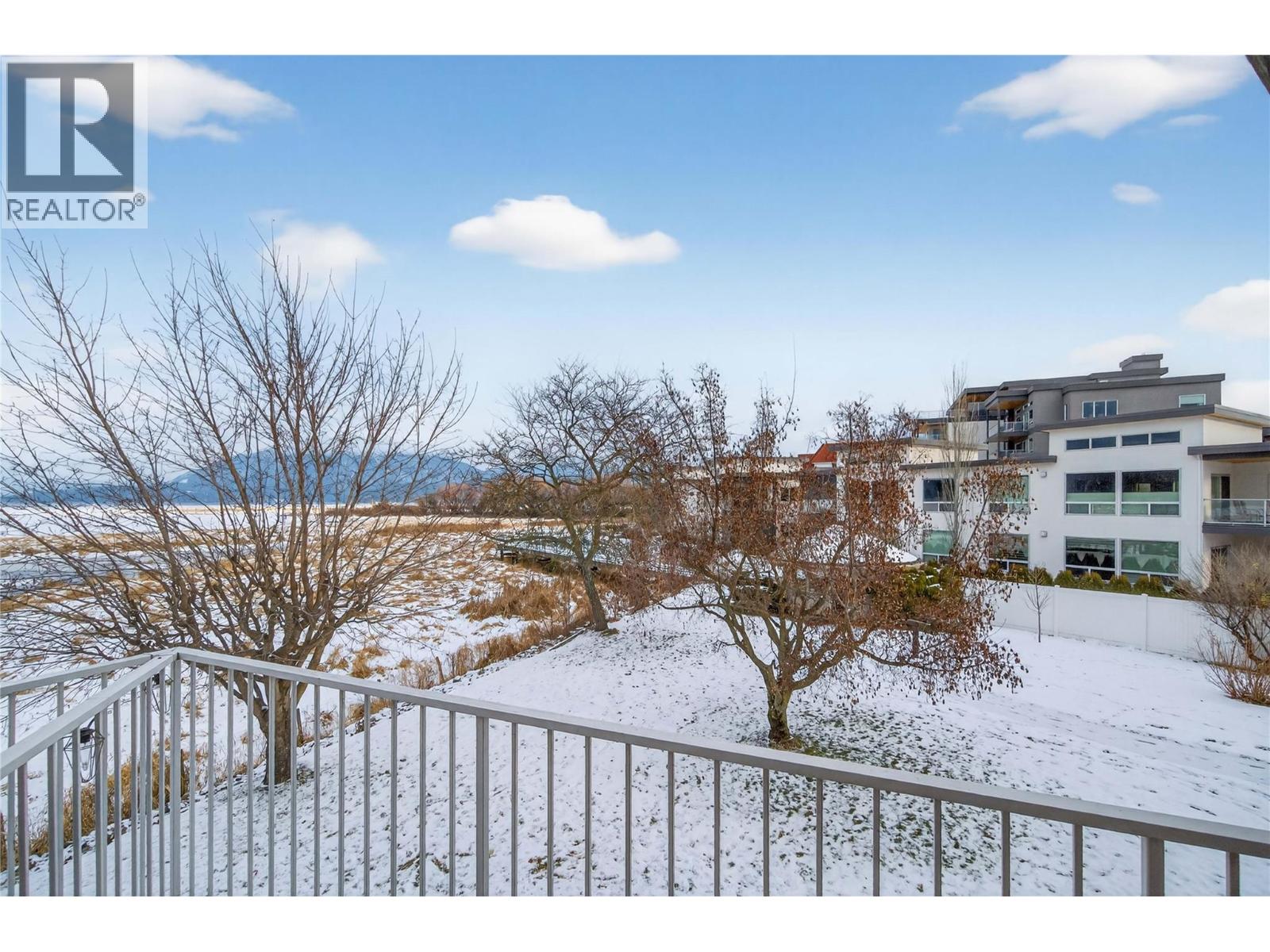 8 111 Harbourfront Drive Northwest, Salmon Arm