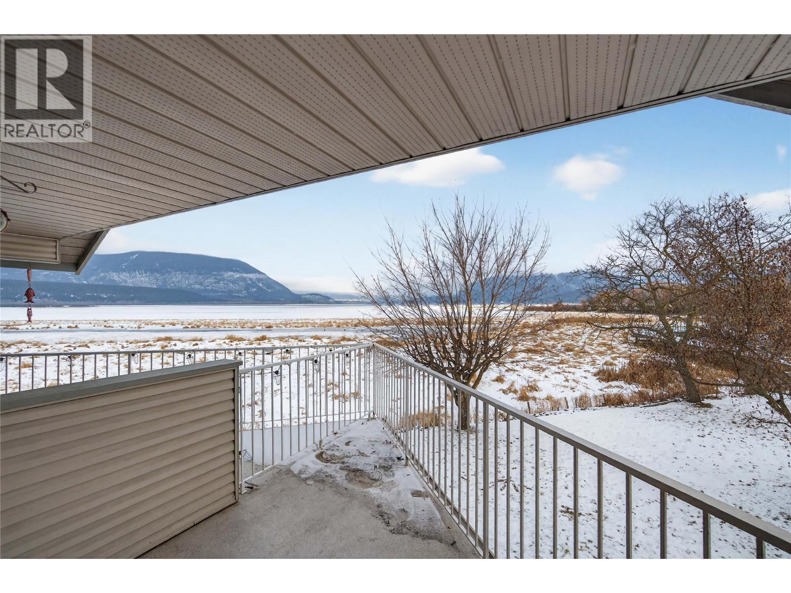 8 111 Harbourfront Drive Northwest, Salmon Arm
