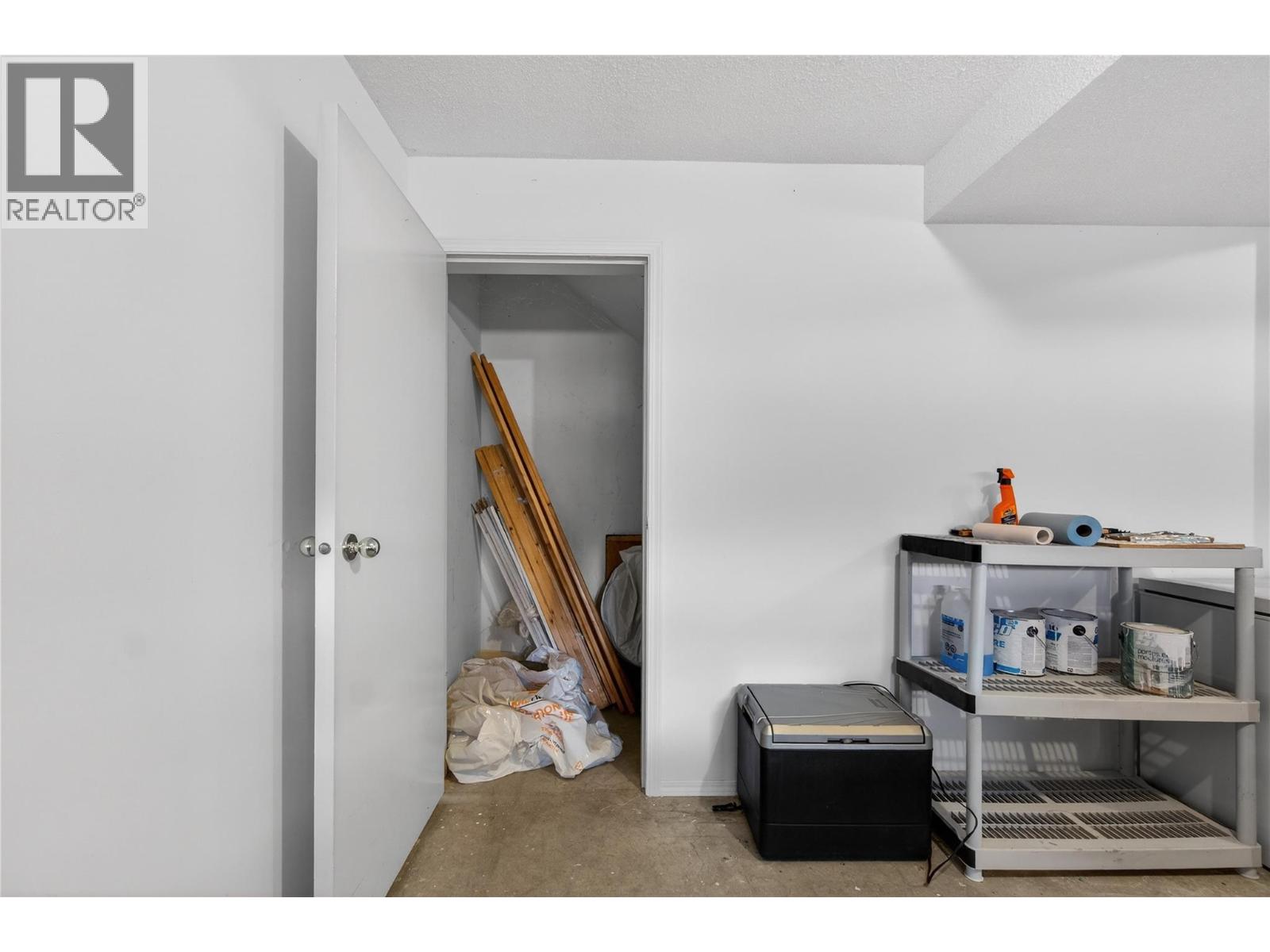 8 111 Harbourfront Drive Northwest, Salmon Arm