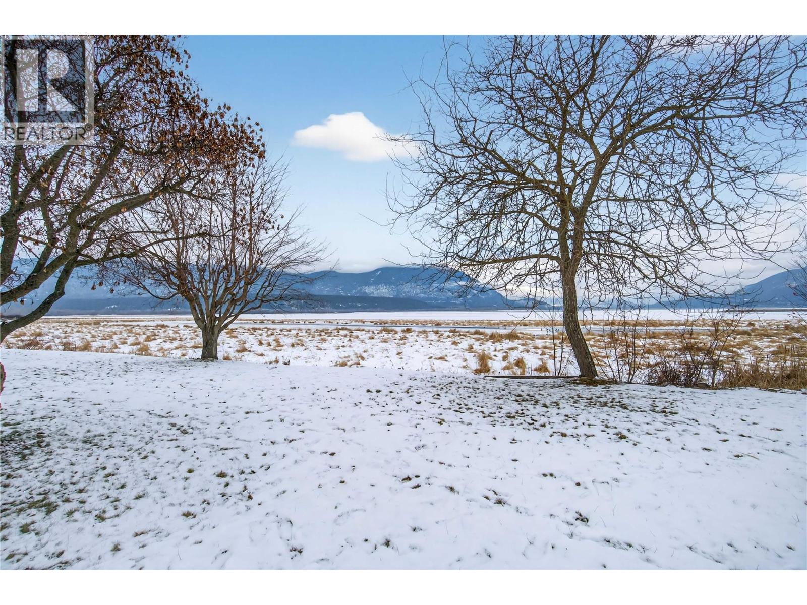 8 111 Harbourfront Drive Northwest, Salmon Arm