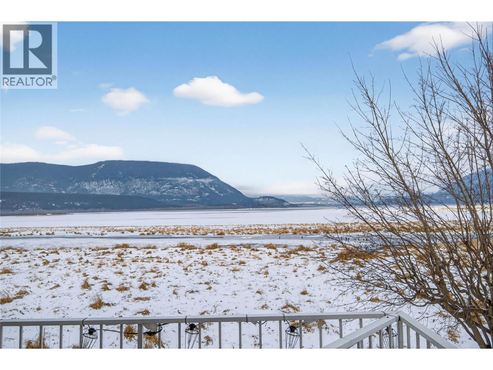 8 111 Harbourfront Drive Northwest, Salmon Arm