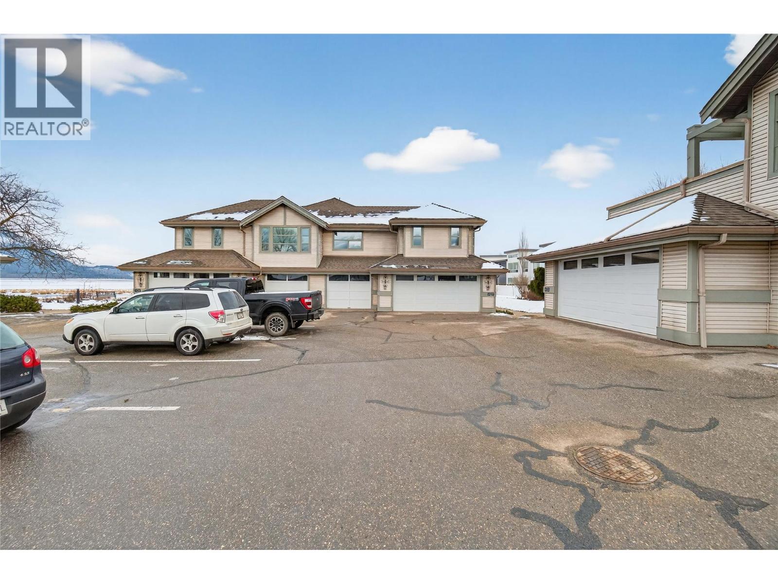 8 111 Harbourfront Drive Northwest, Salmon Arm