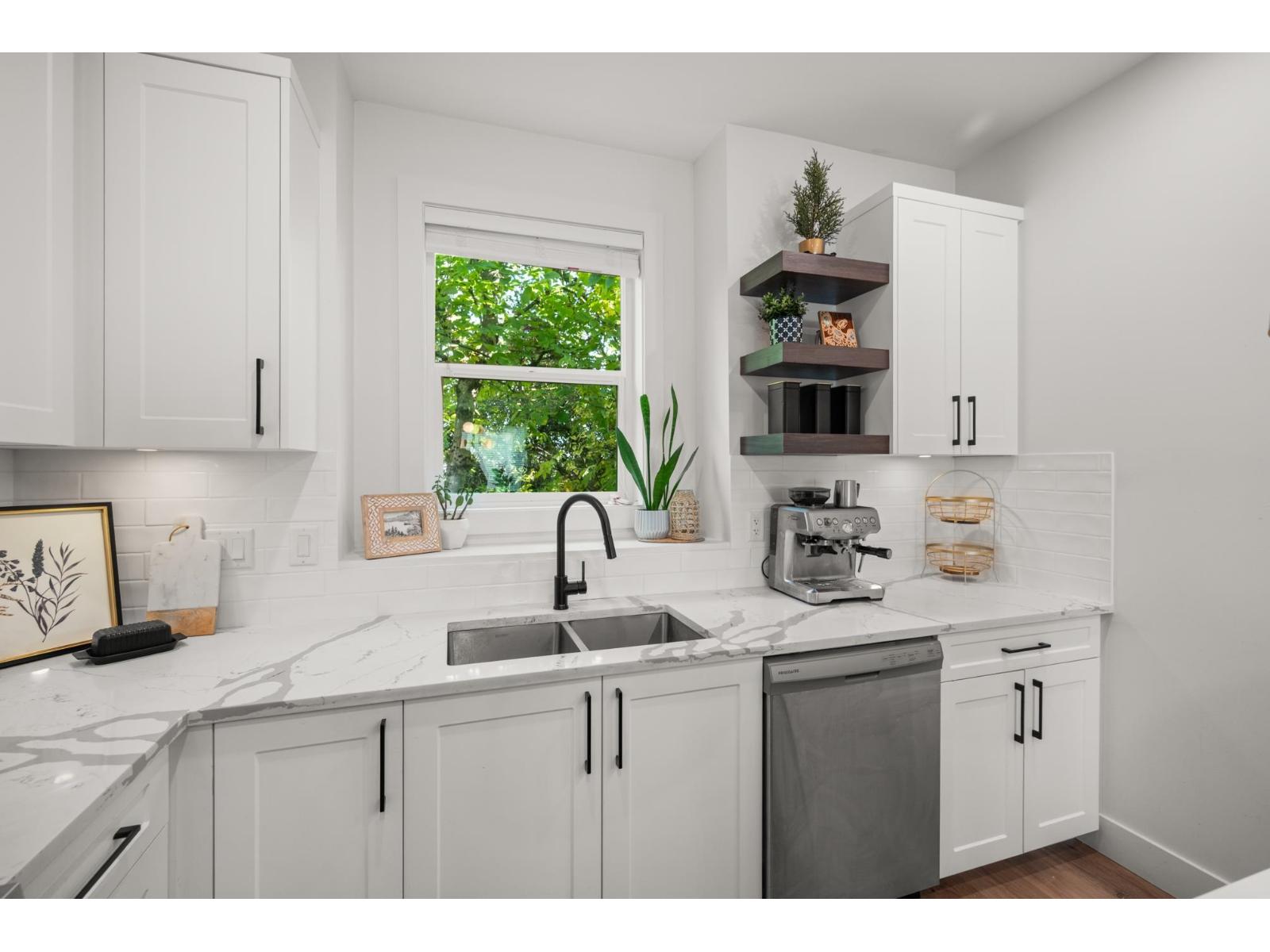 10 27640 LANTERN AVENUE, Abbotsford