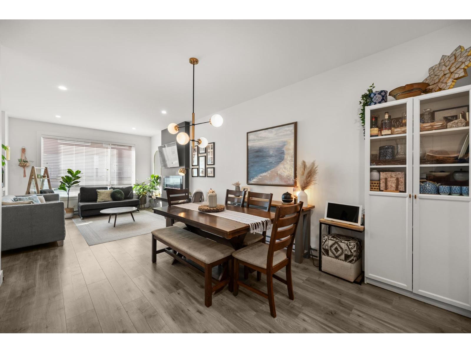 10 27640 LANTERN AVENUE, Abbotsford