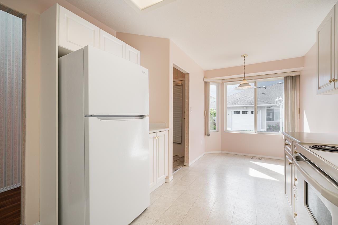 6 659 DOUGLAS STREET, Hope, Hope