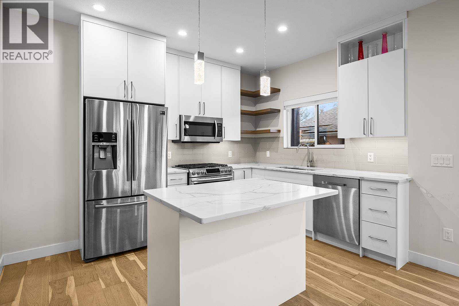  813 Rose Avenue, Kelowna