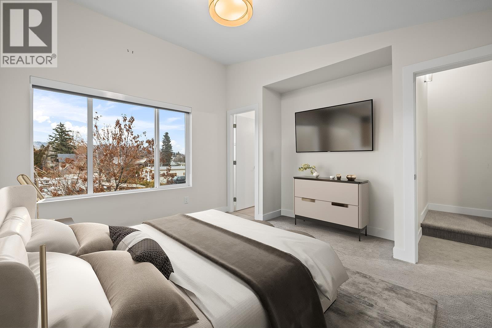  813 Rose Avenue, Kelowna