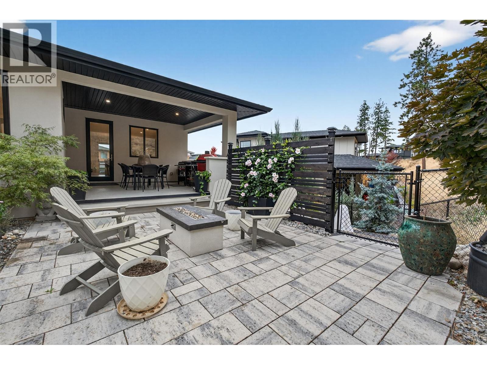 209 Summer Wood Drive, Kelowna