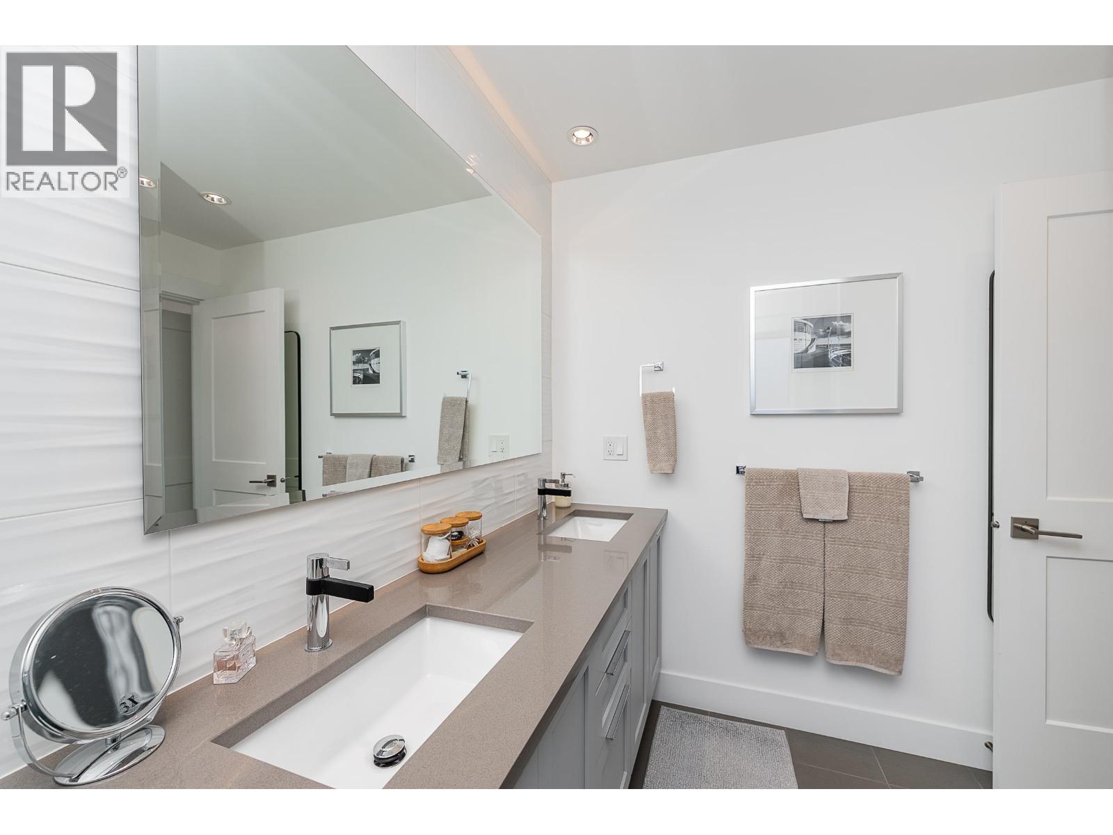 16 3535 PRINCETON AVENUE, Coquitlam