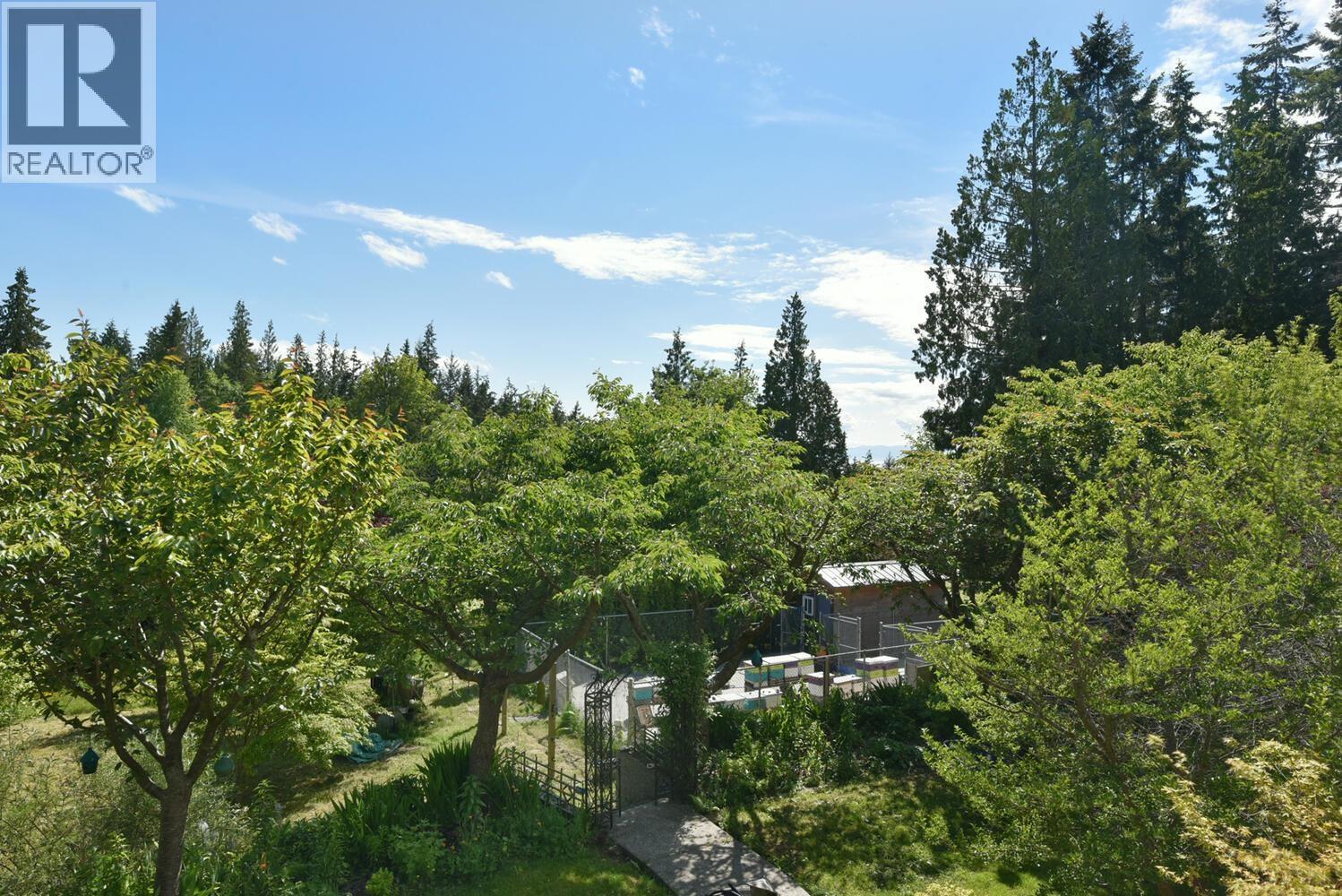 2855 LACEY PLACE, Roberts Creek
