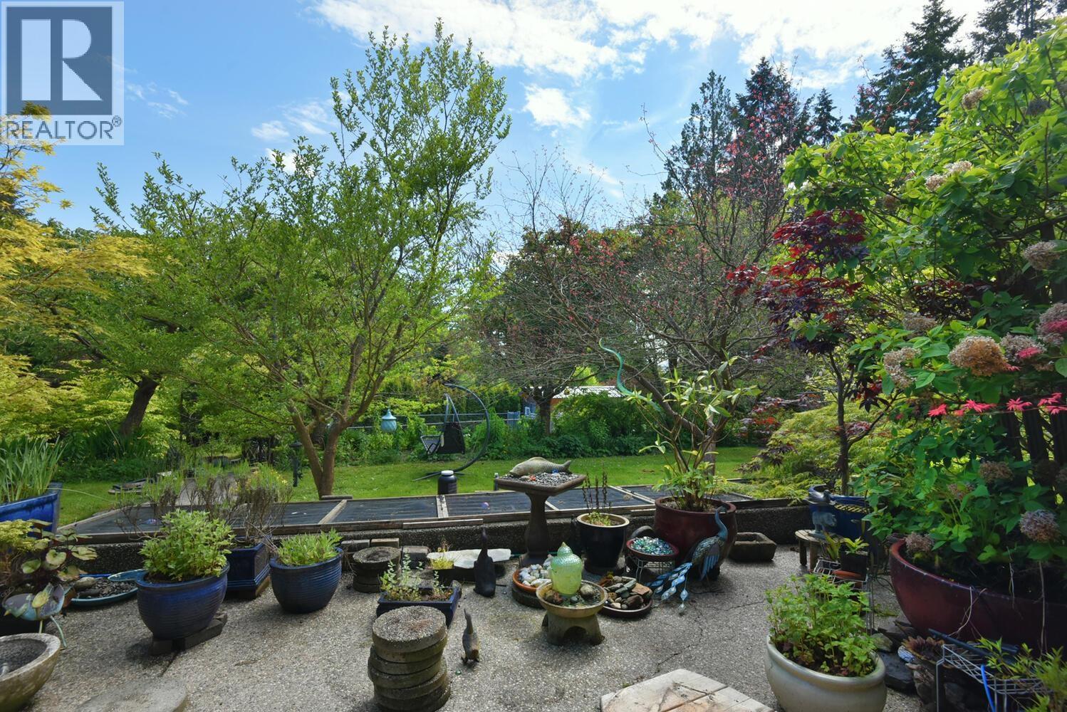 2855 LACEY PLACE, Roberts Creek