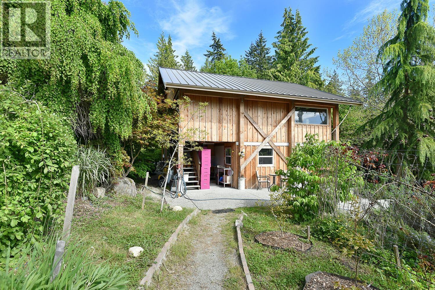 2855 LACEY PLACE, Roberts Creek