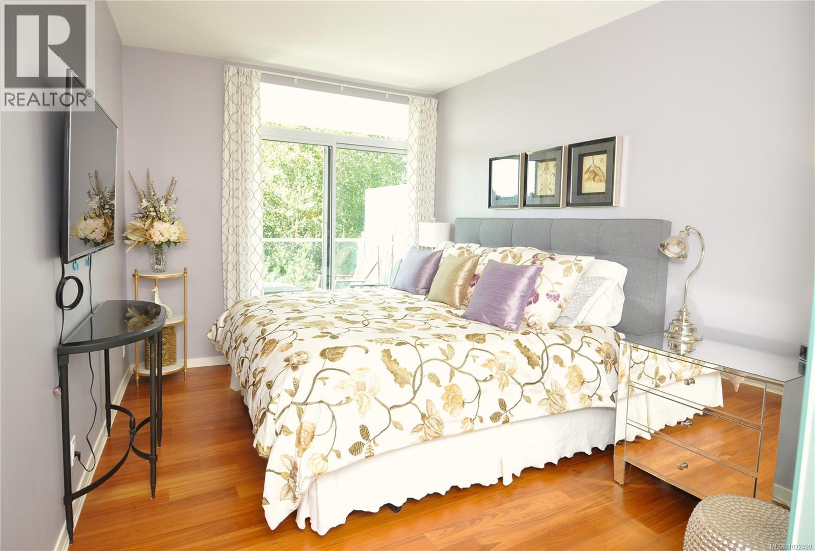 302 66 SONGHEES Rd, Victoria