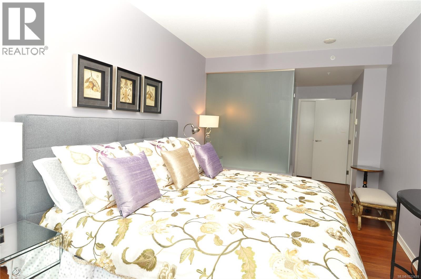 302 66 SONGHEES Rd, Victoria