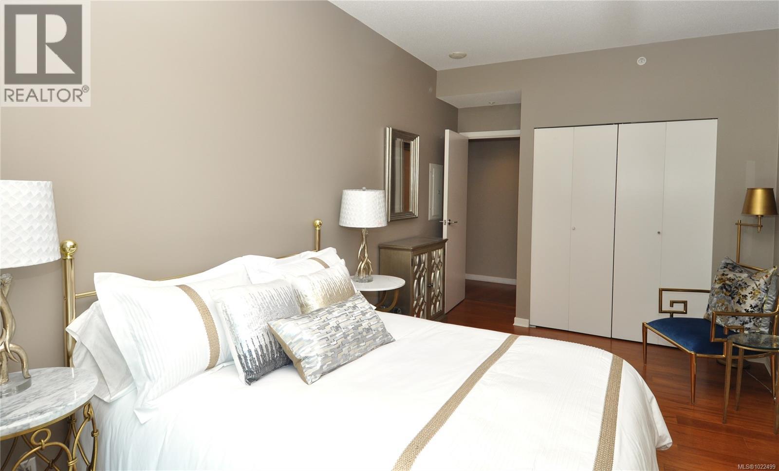 302 66 SONGHEES Rd, Victoria