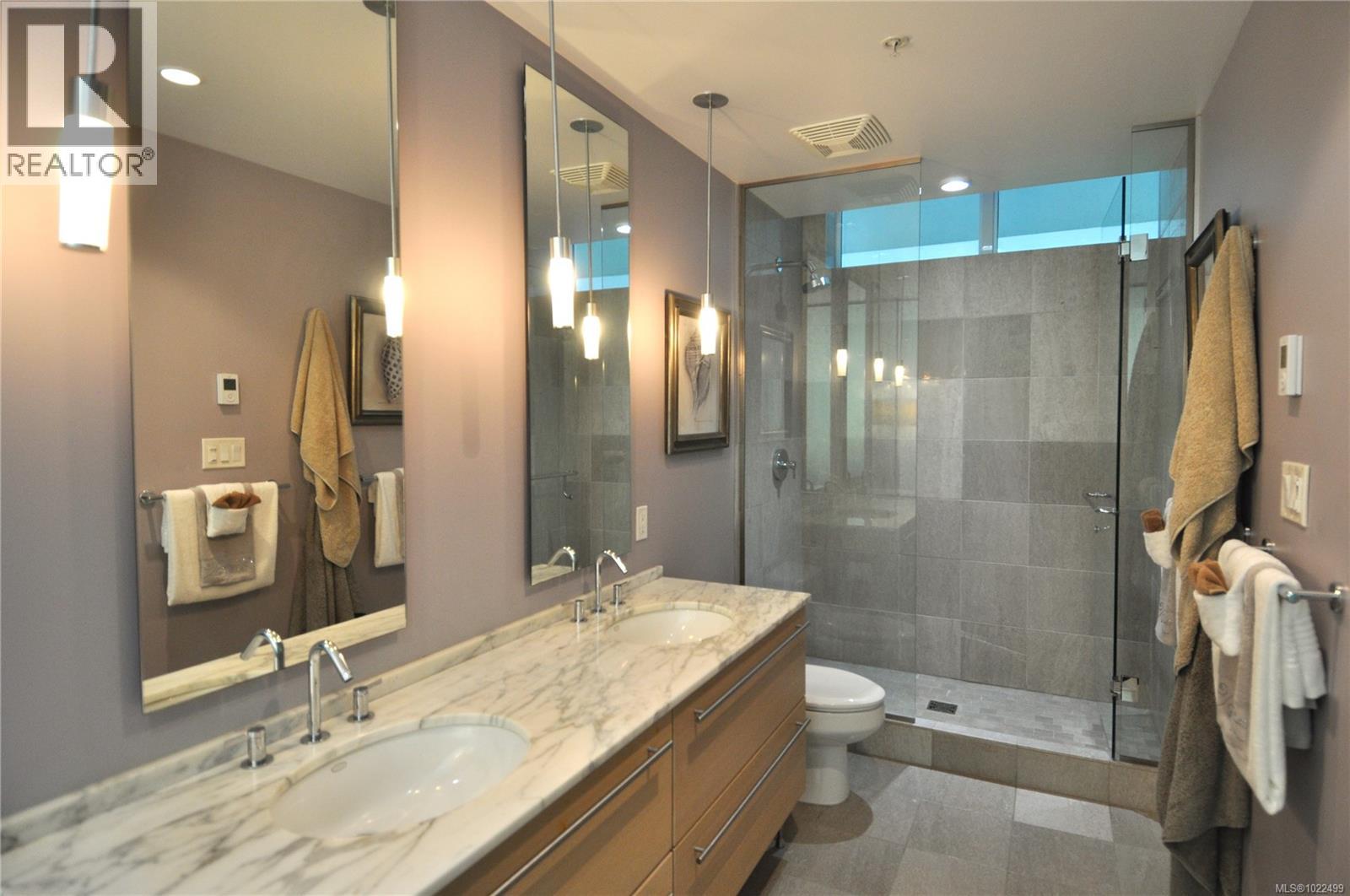 302 66 SONGHEES Rd, Victoria