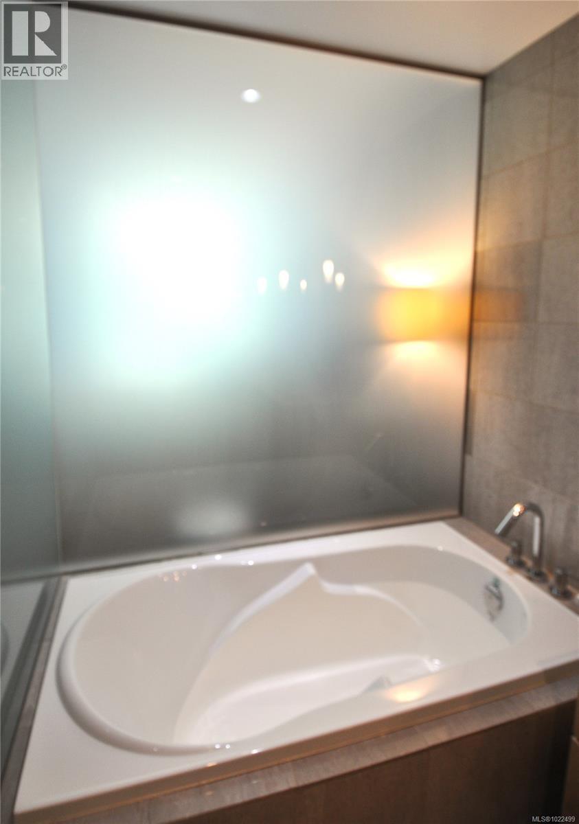 302 66 SONGHEES Rd, Victoria