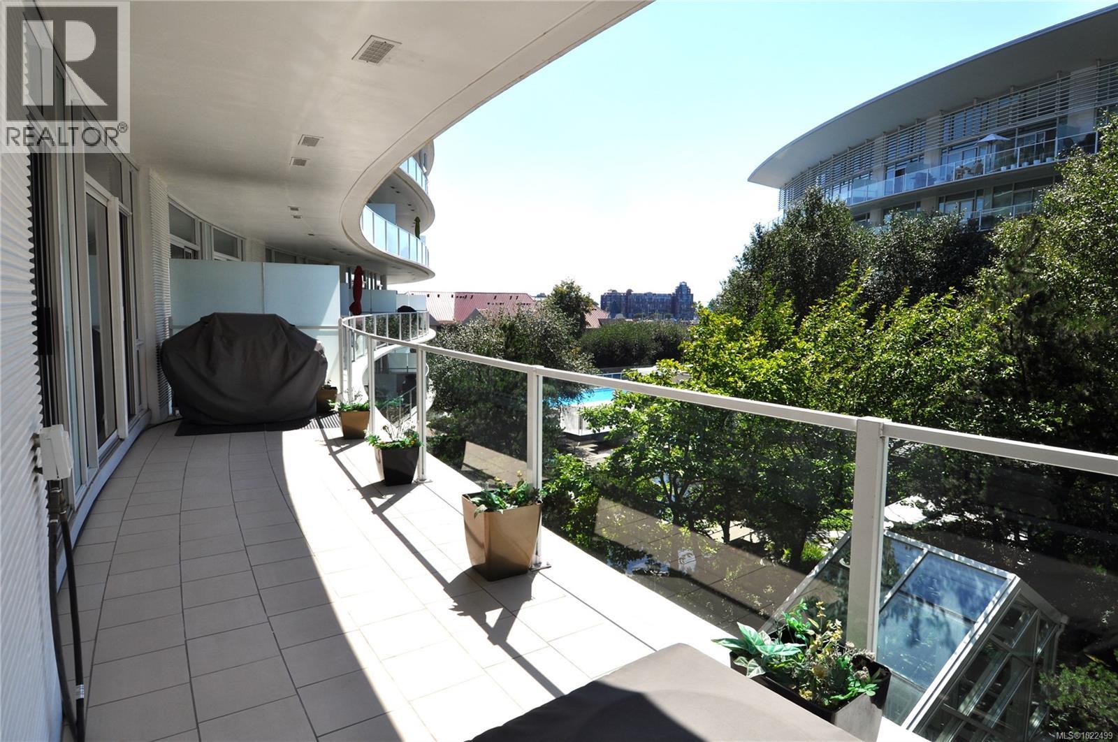 302 66 SONGHEES Rd, Victoria