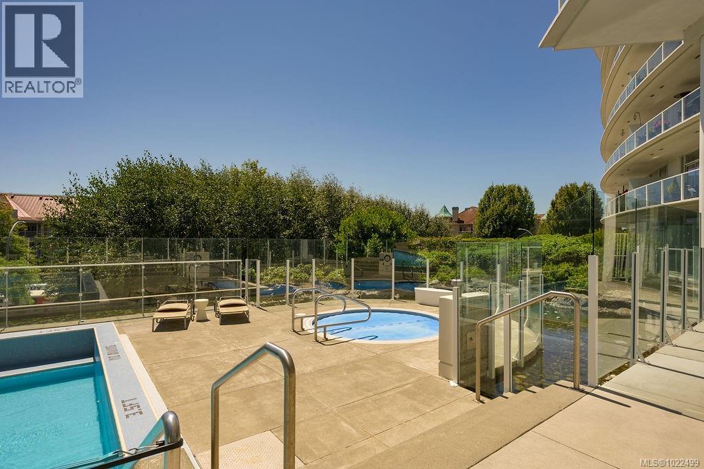 302 66 SONGHEES Rd, Victoria