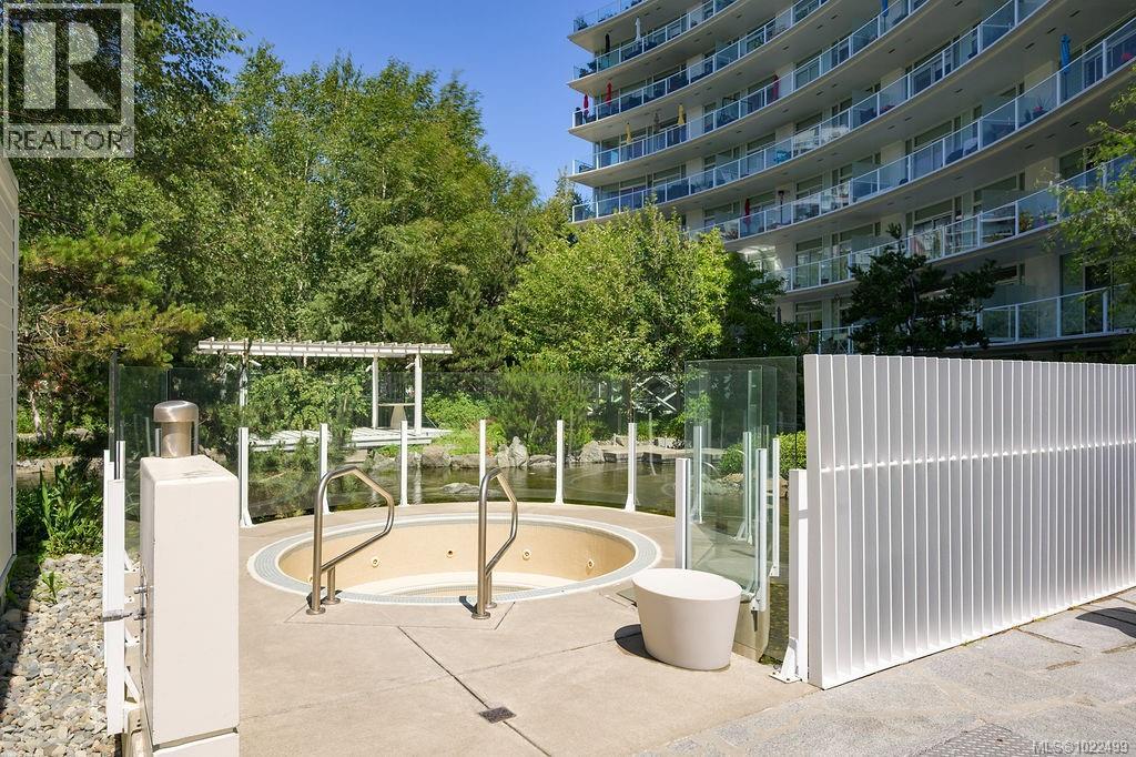 302 66 SONGHEES Rd, Victoria