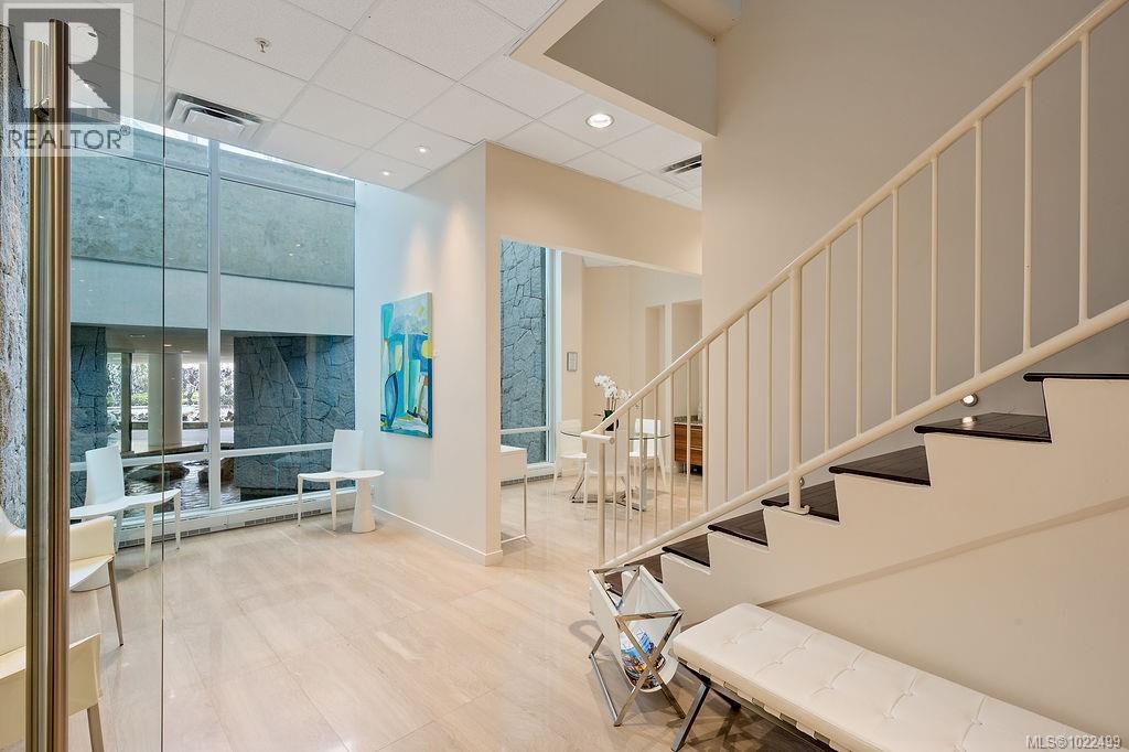 302 66 SONGHEES Rd, Victoria