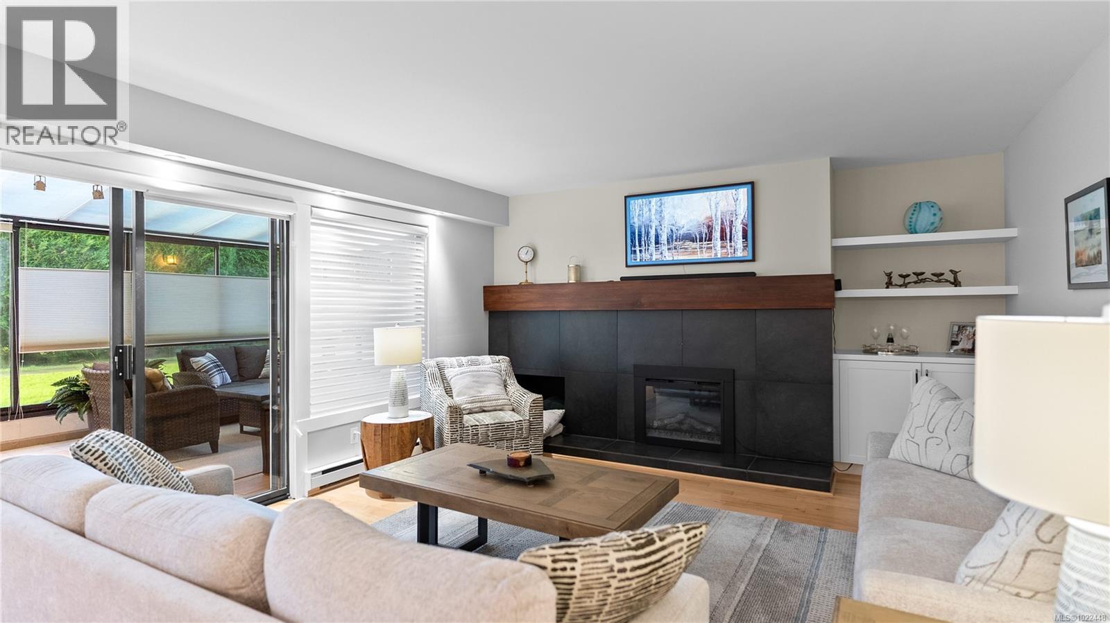 104 420 Linden Ave, Victoria