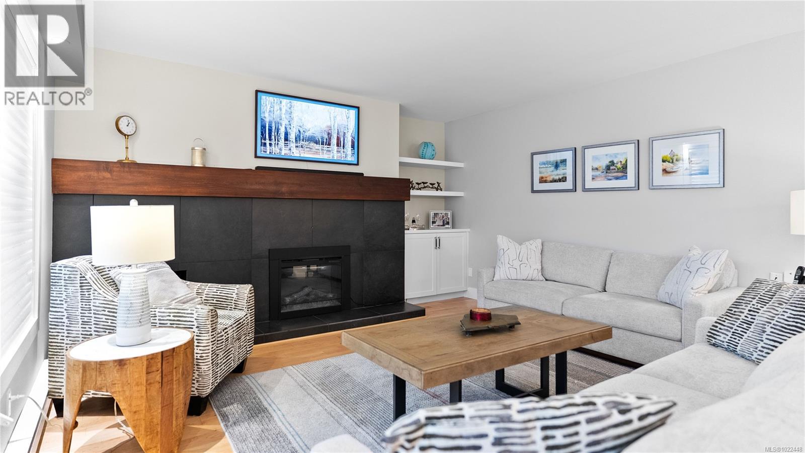 104 420 Linden Ave, Victoria