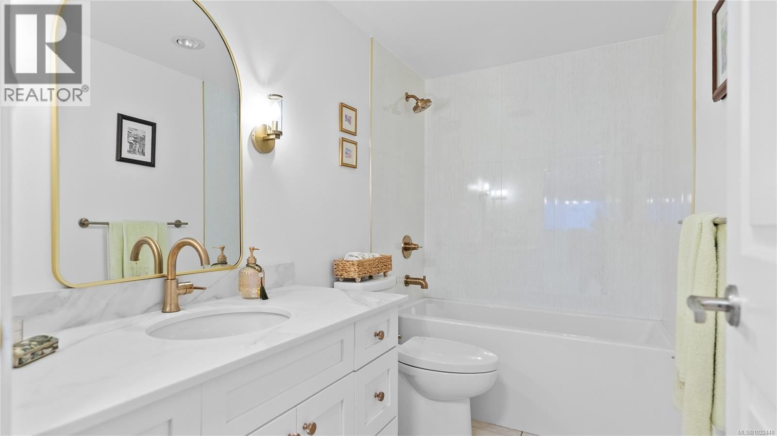 104 420 Linden Ave, Victoria