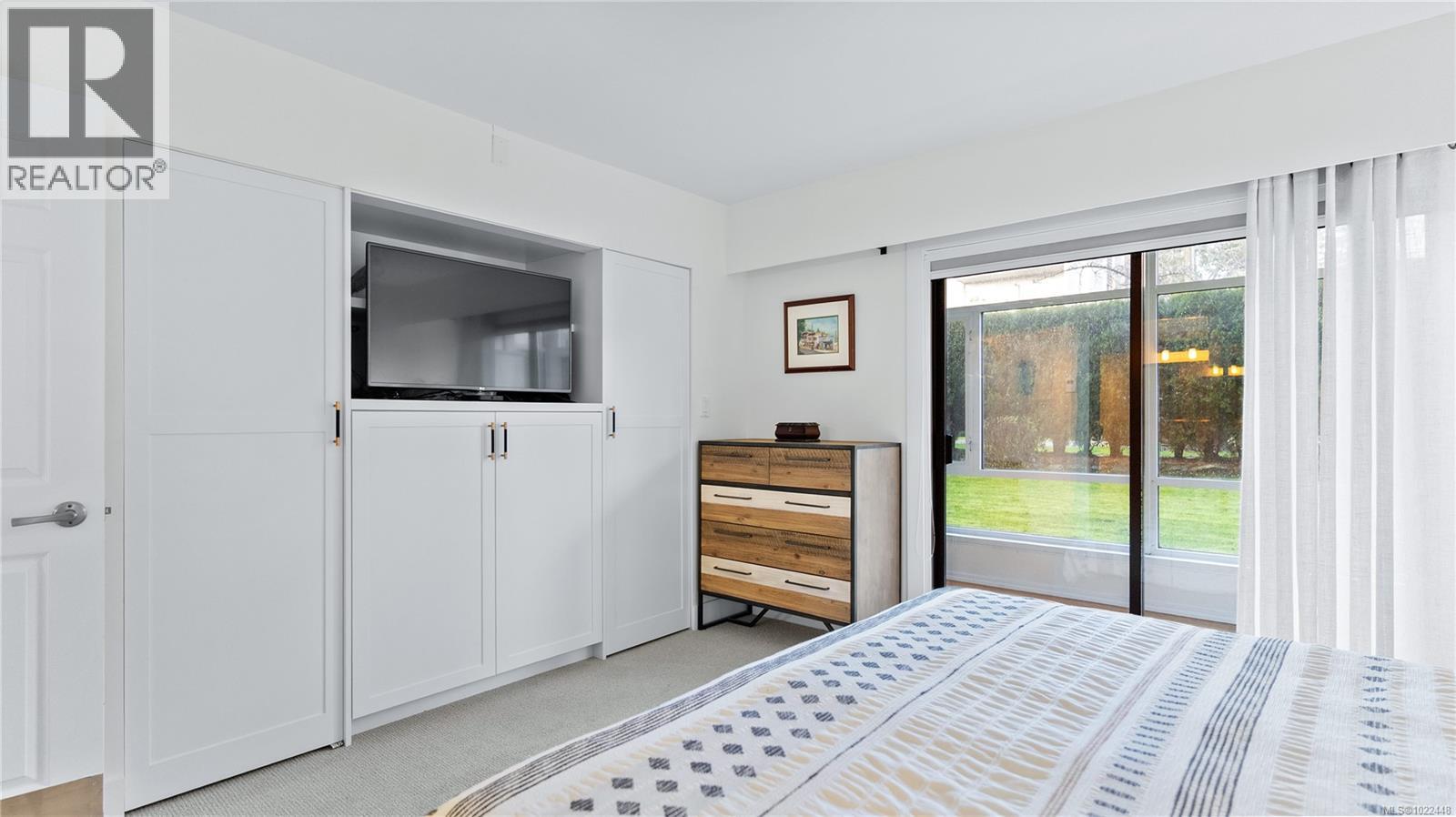 104 420 Linden Ave, Victoria