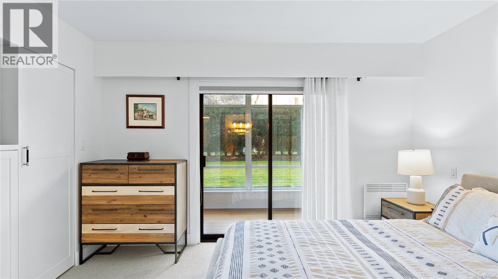 104 420 Linden Ave, Victoria