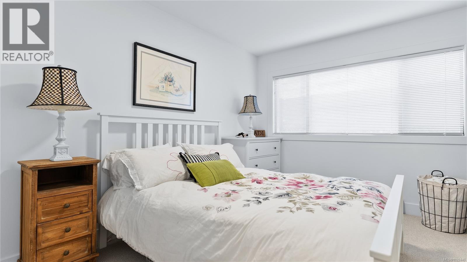 104 420 Linden Ave, Victoria