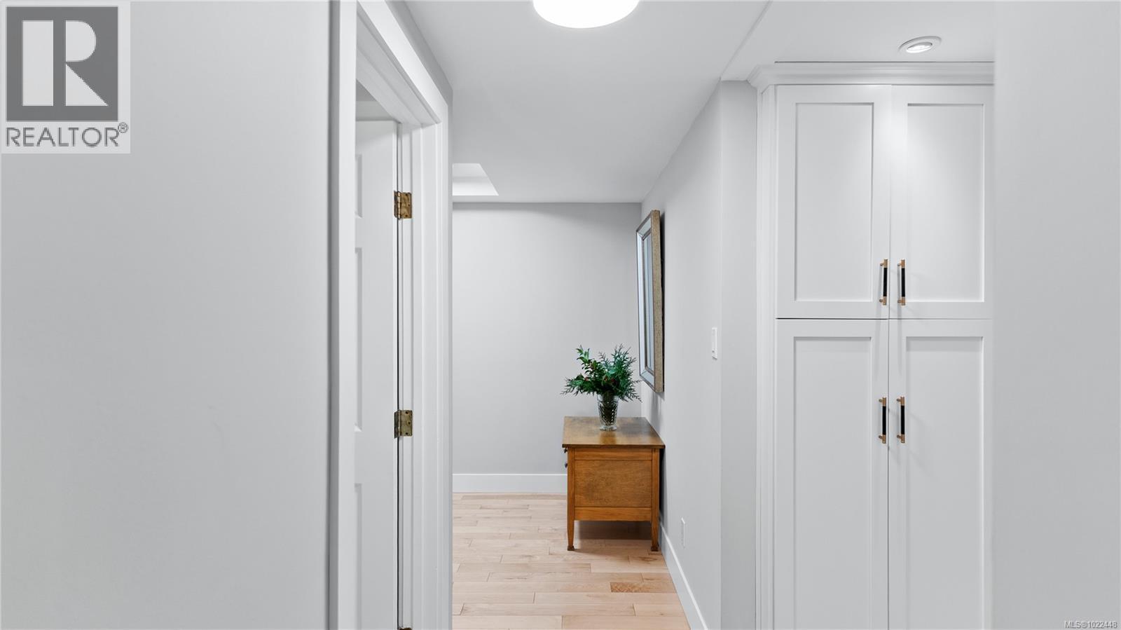 104 420 Linden Ave, Victoria