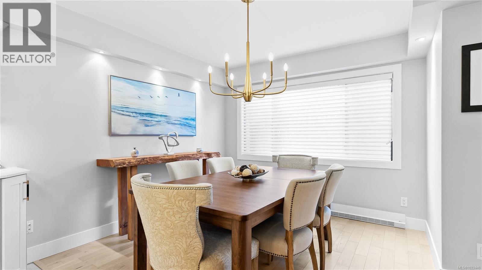 104 420 Linden Ave, Victoria