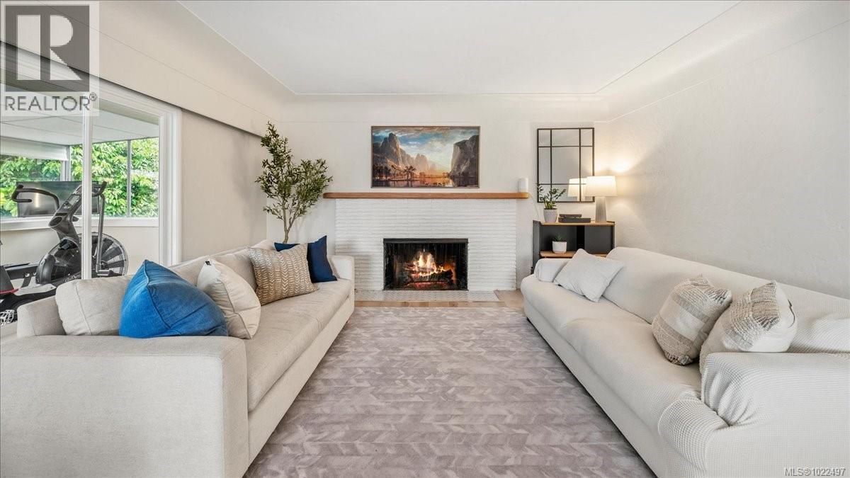  2360 Cranmore Road, Oak Bay