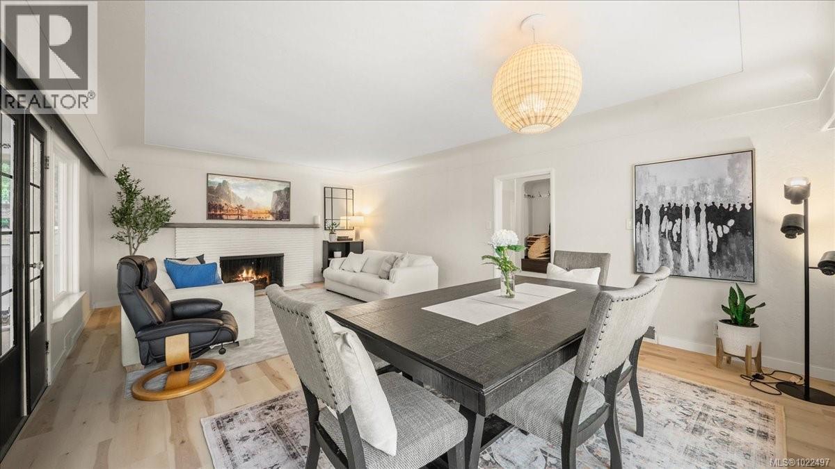  2360 Cranmore Road, Oak Bay