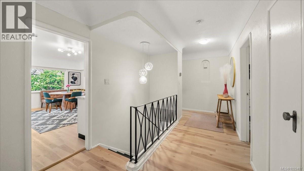  2360 Cranmore Road, Oak Bay