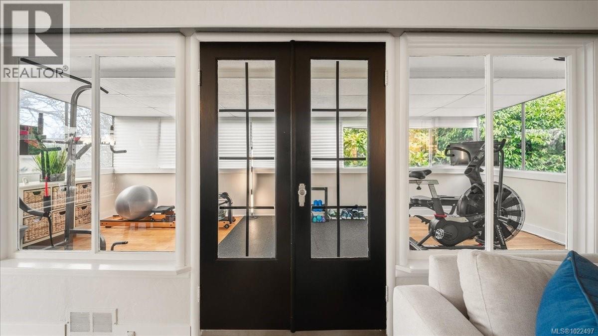  2360 Cranmore Road, Oak Bay