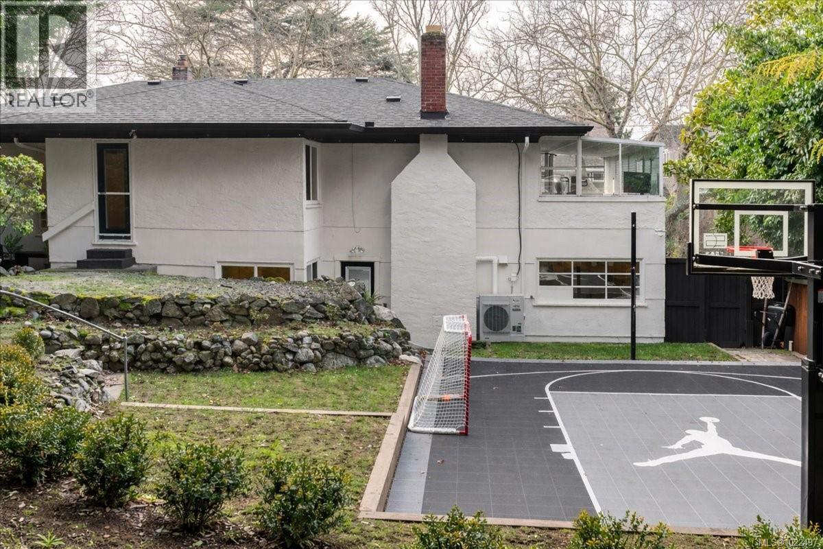  2360 Cranmore Road, Oak Bay