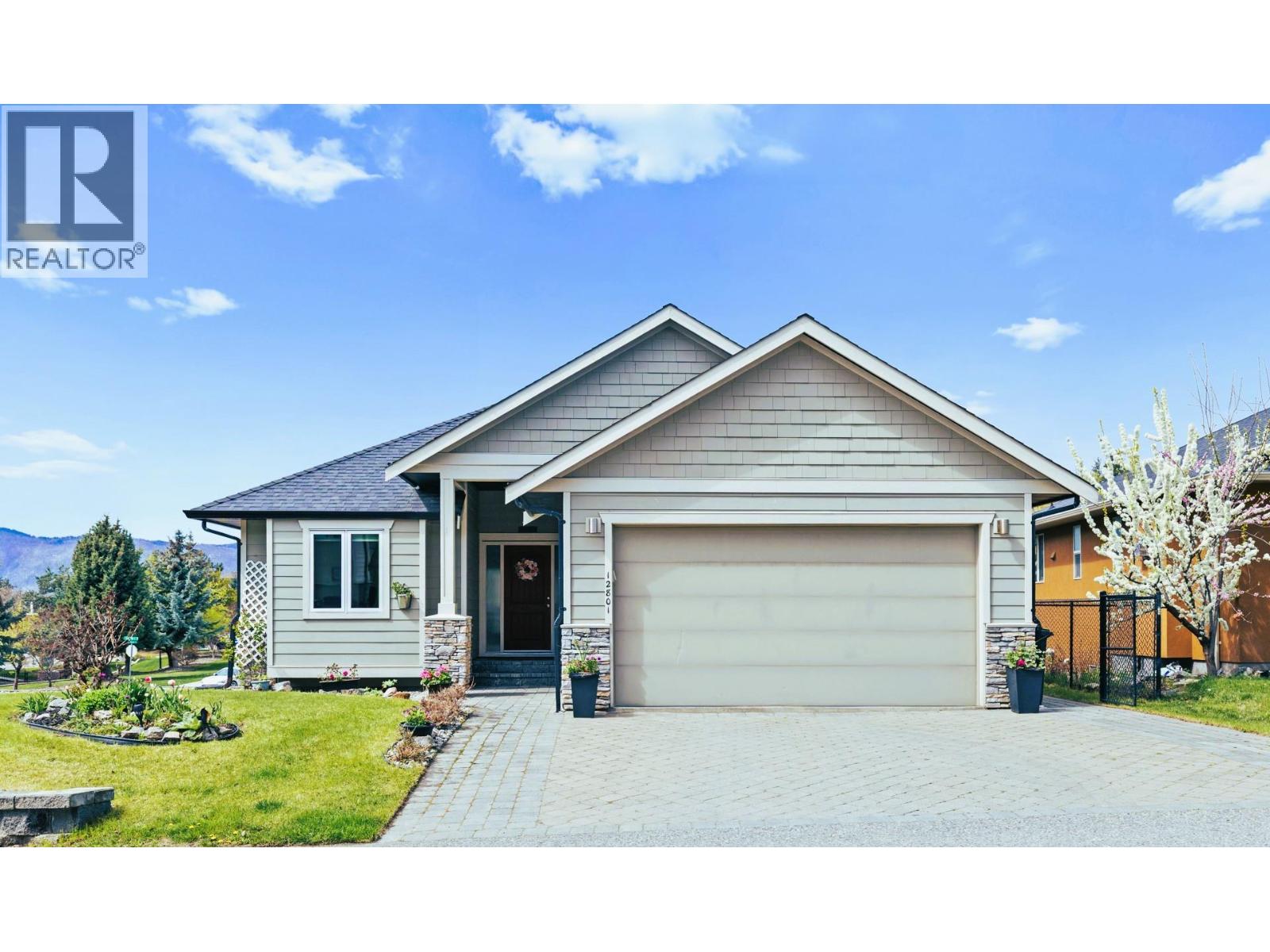  12801 Lake Hill Drive, Lake Country