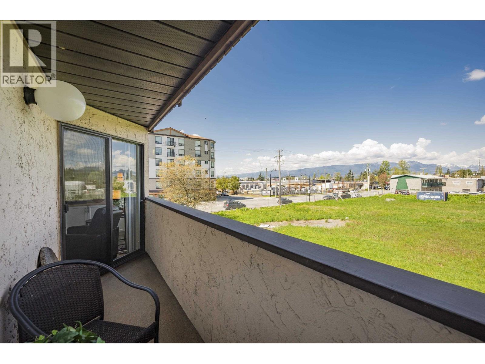 32 11900 228 STREET, Maple Ridge